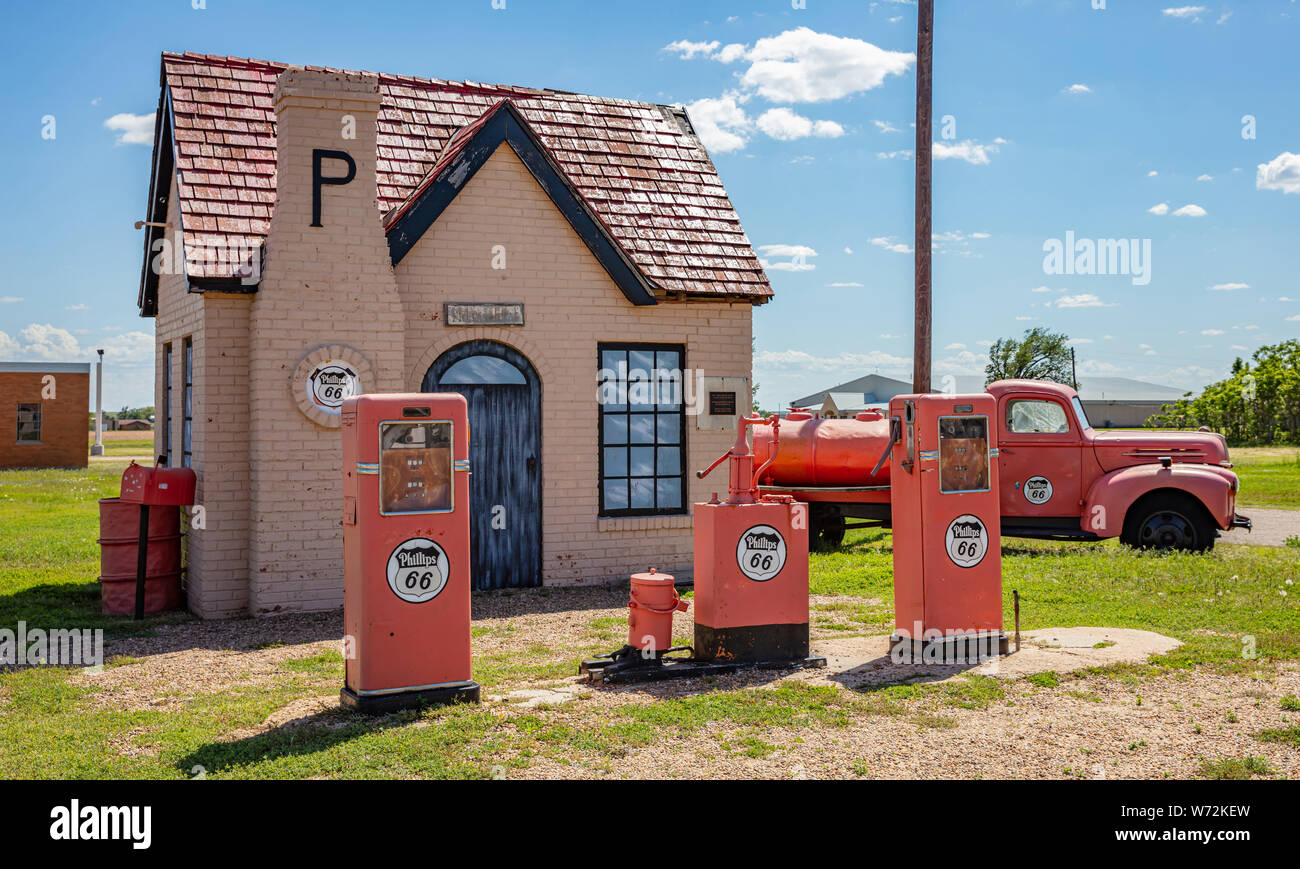 USA Texas, May 14th, 2019. Vintage restored fuel station, sunny spring day near Amarillo. Historic route 66 Stock Photo