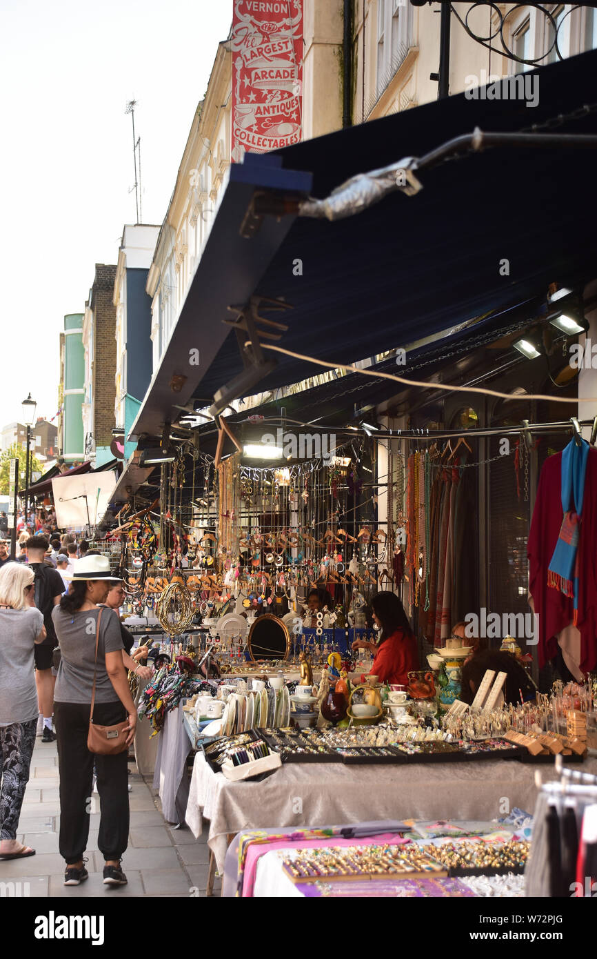 Portobello Road Street Market, Notting Hill, London, UK Stock Photo Alamy