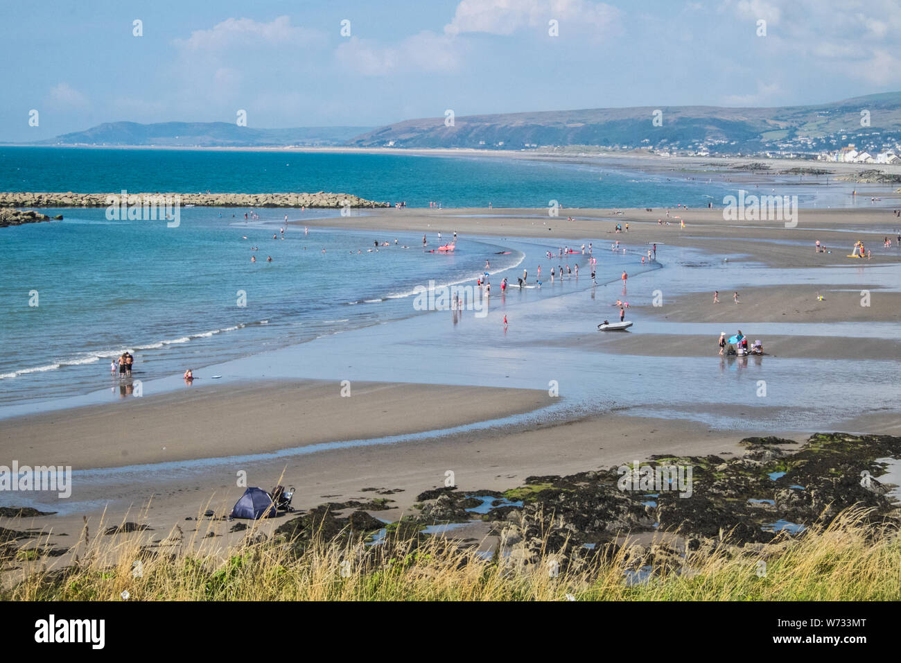 Seaside village borth ceredigion hires stock photography and images