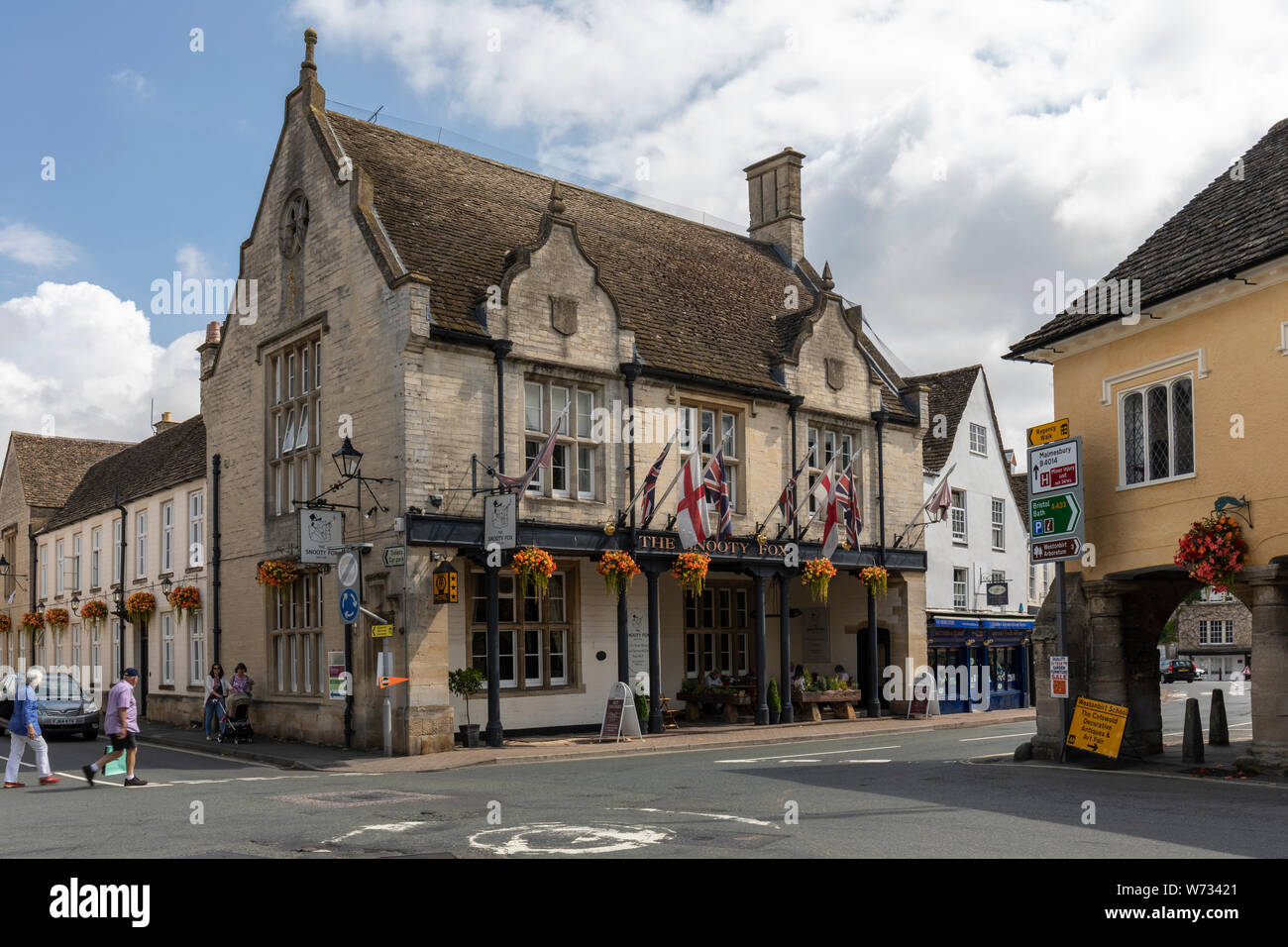 The Snooty Fox Hotel & Restaurant, Market Place, Tetbury, Cotswolds, Gloucester, England, UK Stock Photo