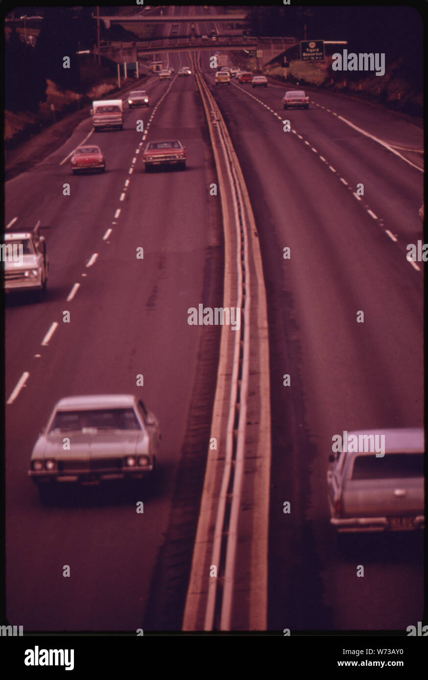 TRAFFIC ON INTERSTATE #5 WAS LESS THAN NORMAL ON THE FIRST SUNDAY AFTERNOON OF THE NATIONWIDE BAN ON GASOLINE SALES IN DECEMBER 1973 Stock Photo