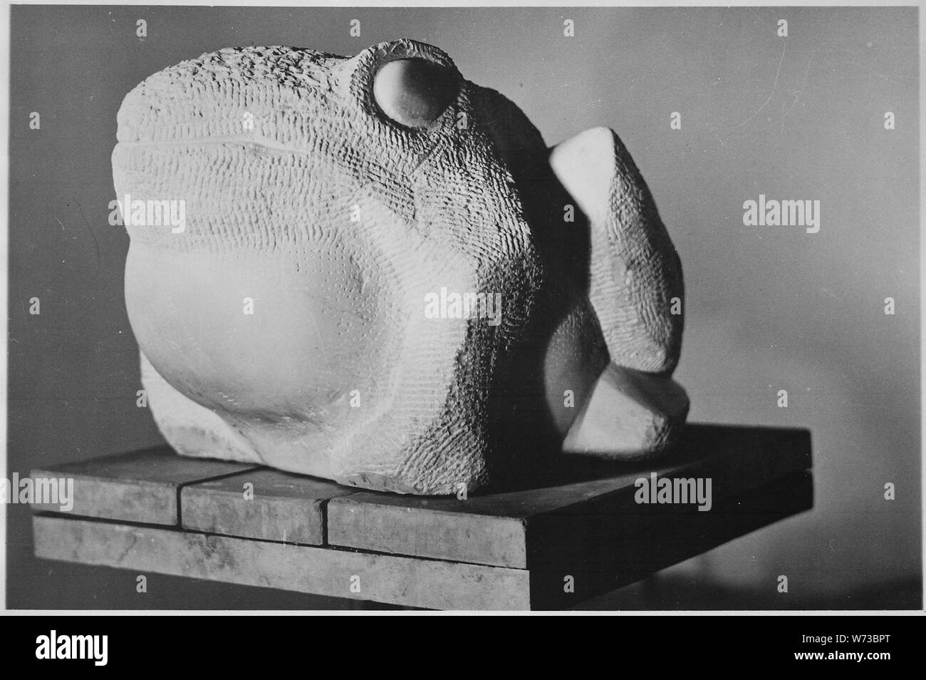 Soapstone sculpture hires stock photography and images Alamy