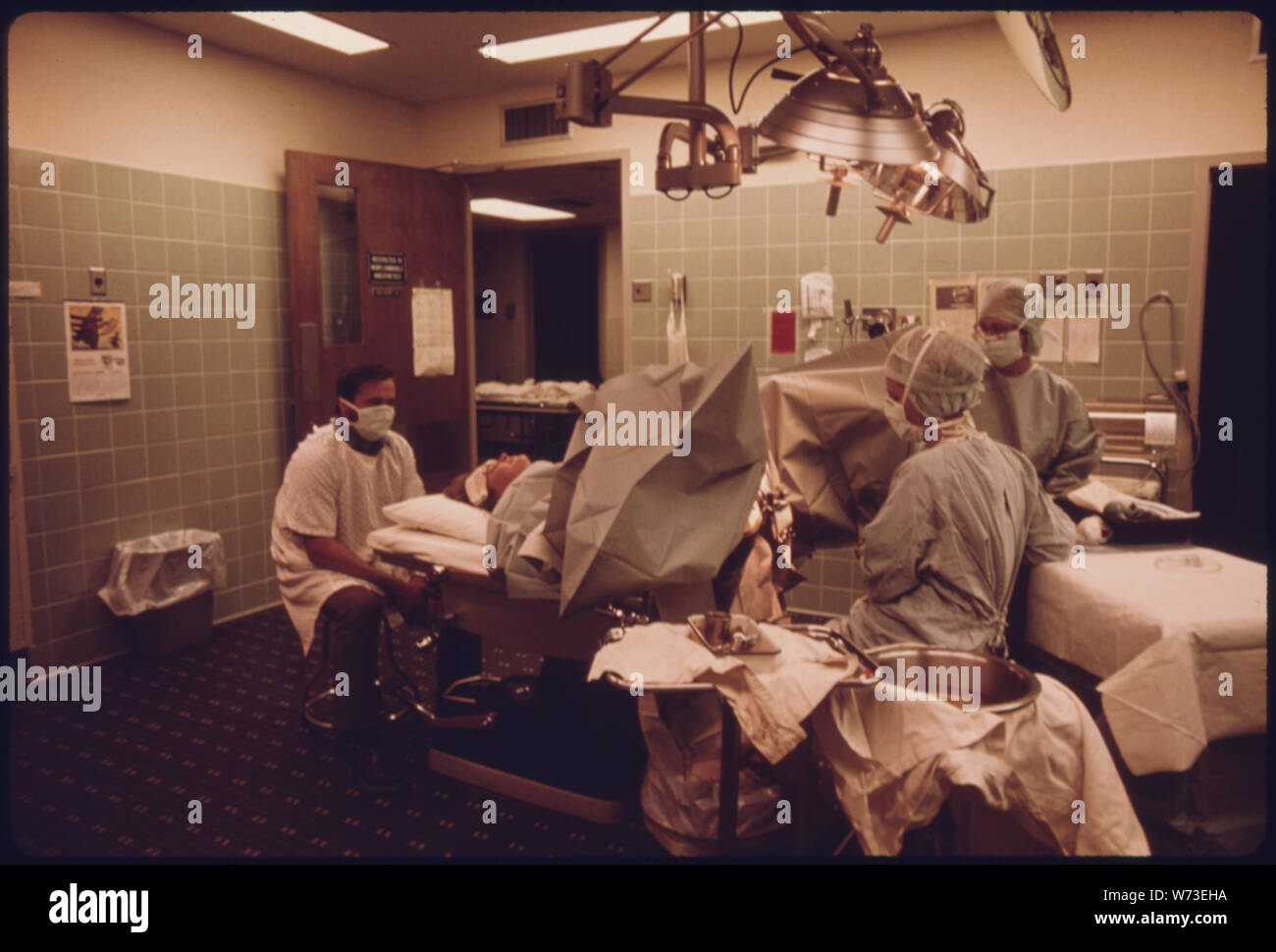 WOMAN ABOUT TO GIVE BIRTH IN THE DELIVERY ROOM OF LORETTO HOSPITAL IN