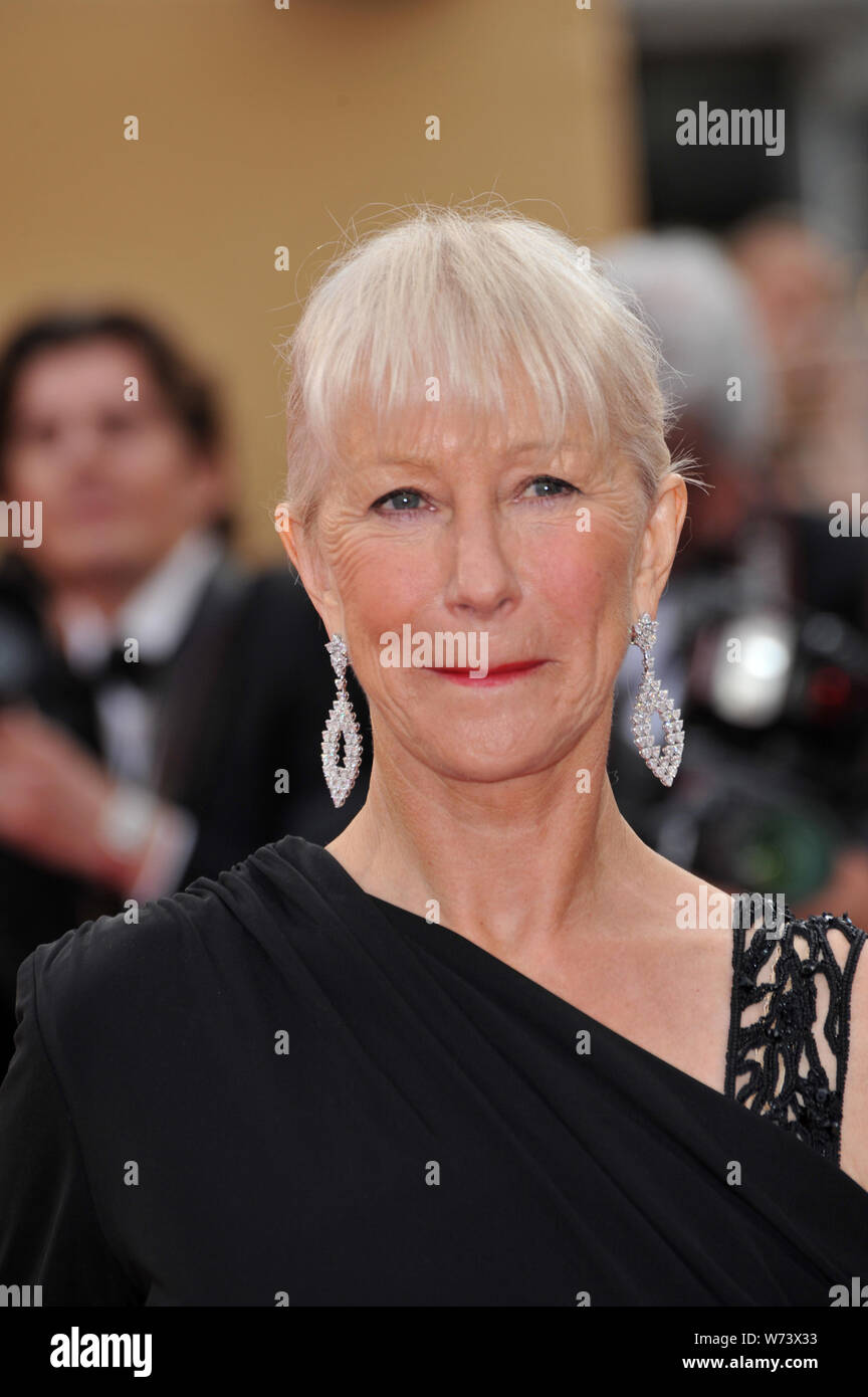 CANNES, FRANCE. May 12, 2010: Dame Helen Mirren at the premiere of "Robin  Hood" the opening film at the 63rd Festival de Cannes. © 2010 Paul Smith /  Featureflash Stock Photo - Alamy