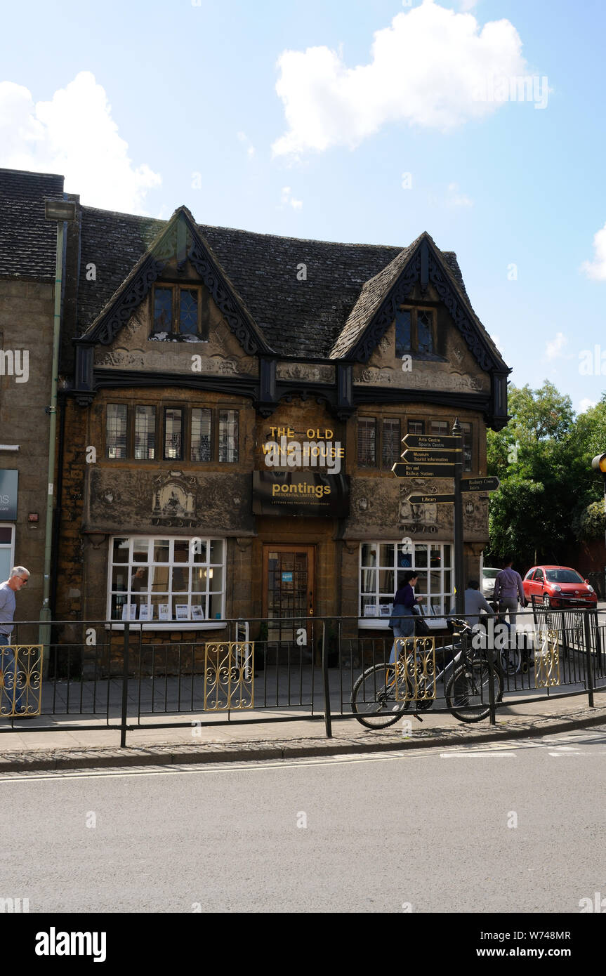 The Old Wine House, High Street Banbury, Oxfordshire. is a Grade II
