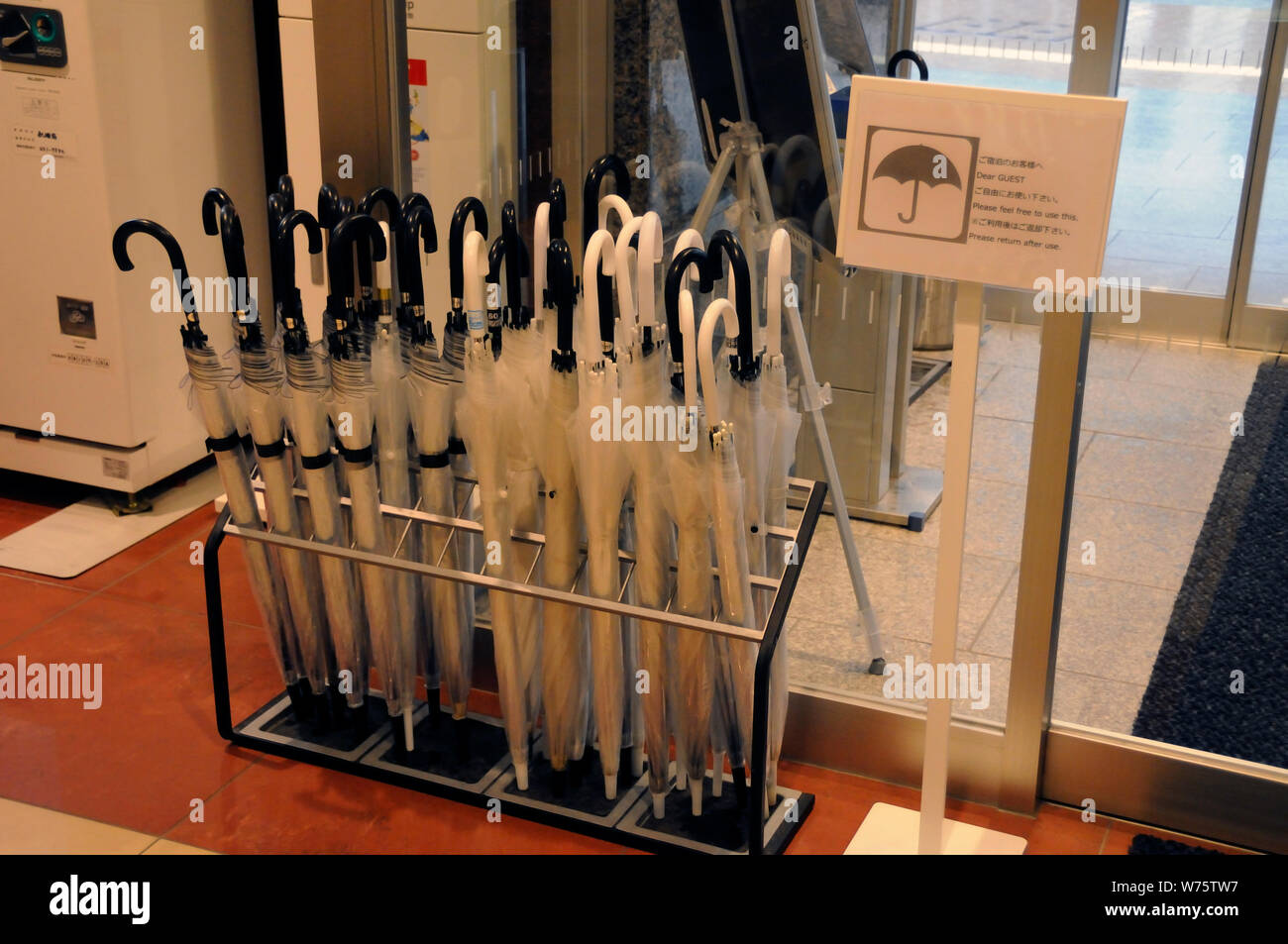 Umbrella stands hires stock photography and images Alamy