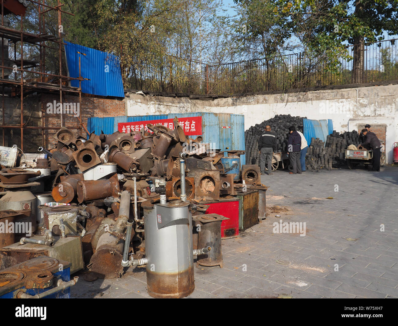 Household stoves hi-res stock photography and images - Alamy