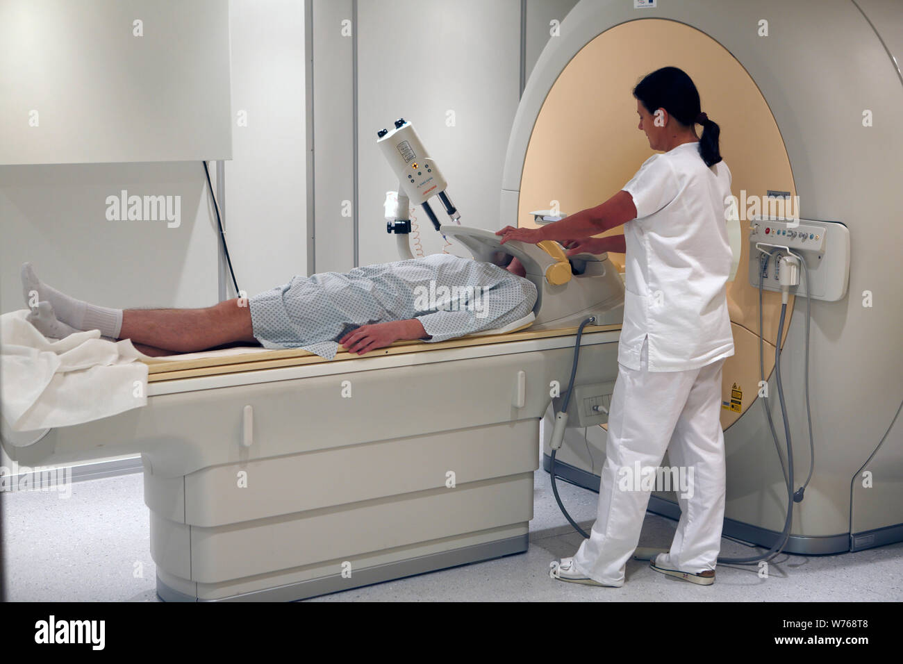 RDG, Radiology, Nurse prepares Pacienten for RDG examination, Carlsbad, Czech Republic Stock Photo