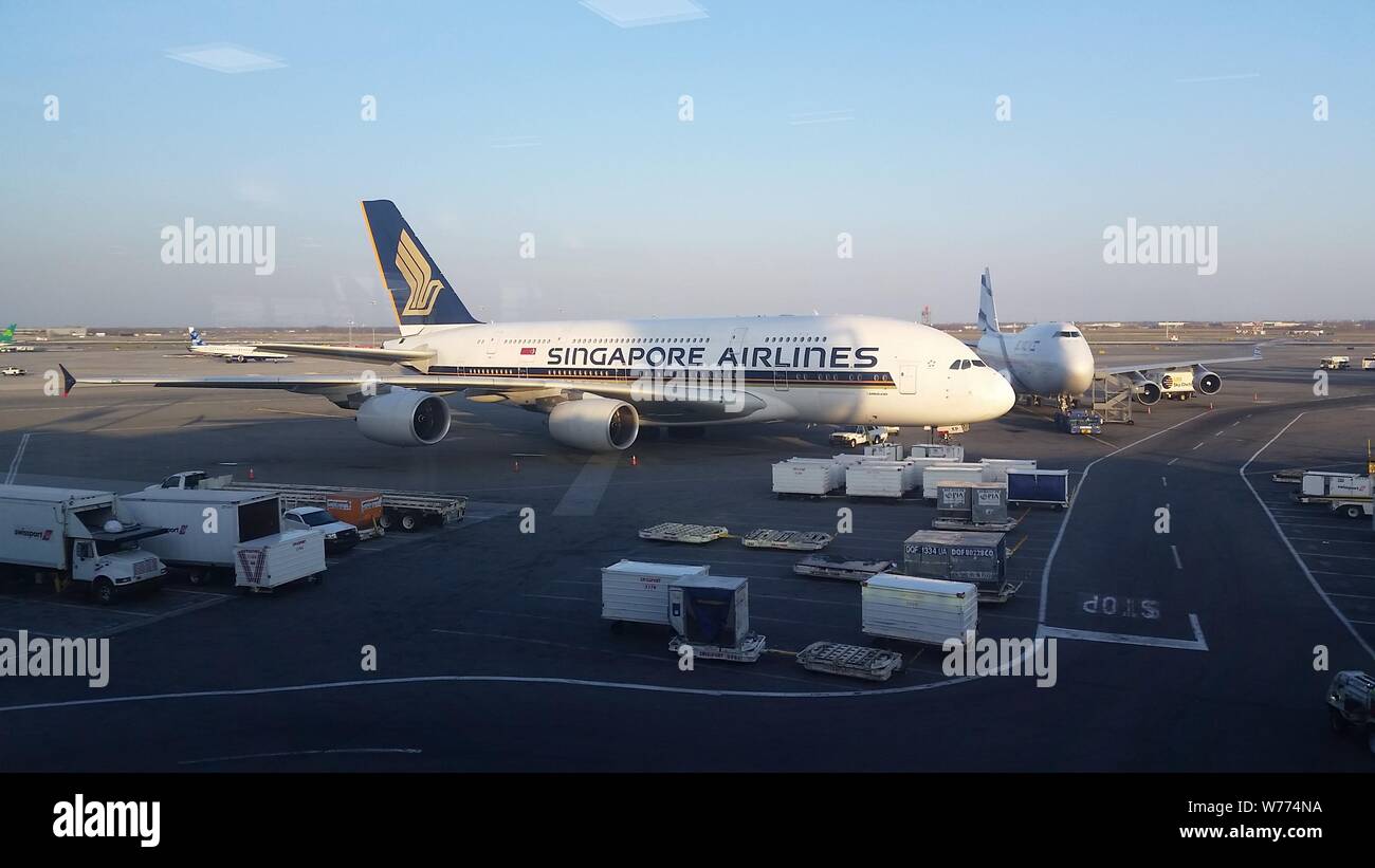 singapore airlines airbus industrie a380 800
