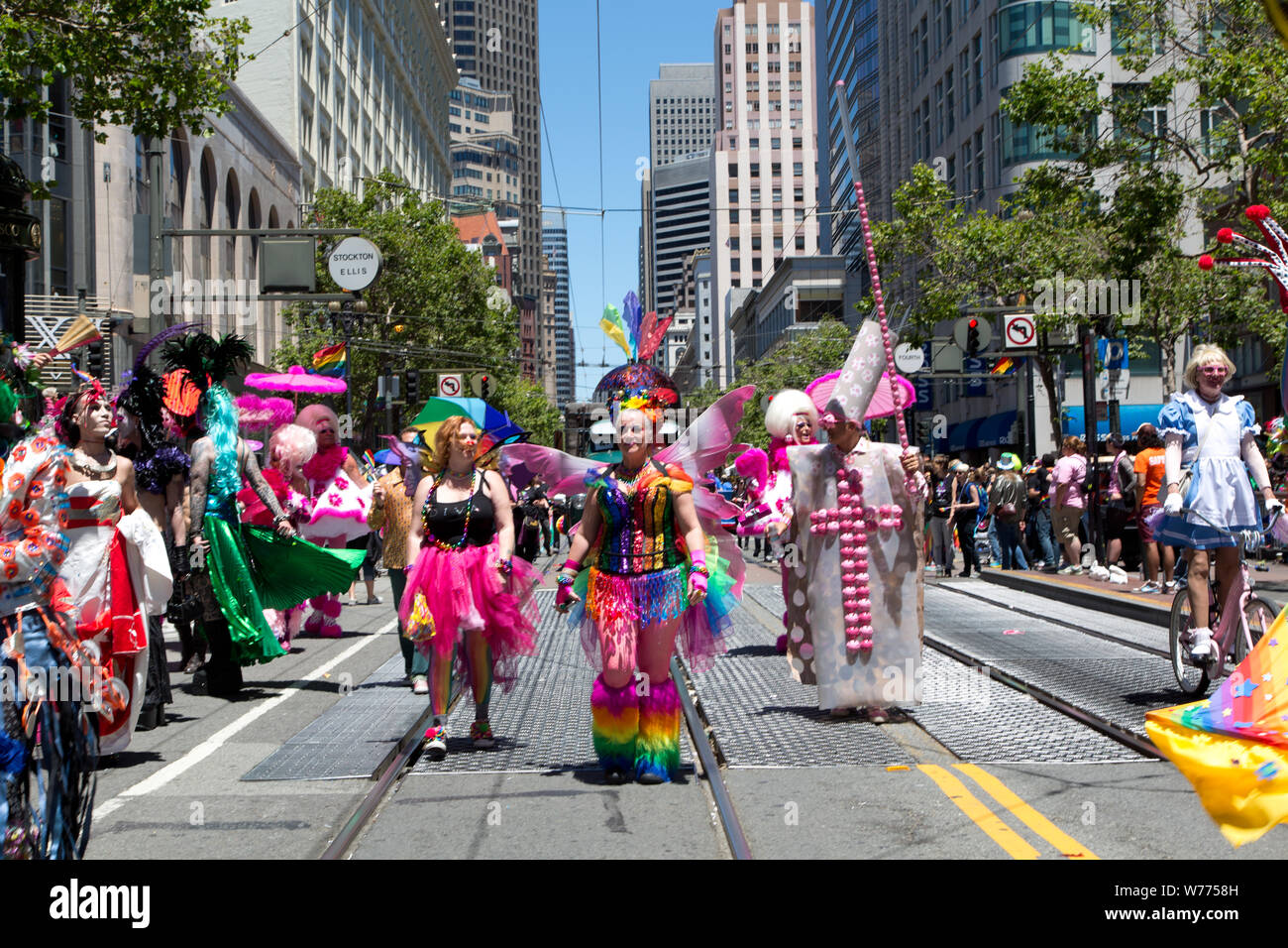 Parades take place. зюндерт 10. Parades take place. костюмы сан франциско. Parades take place.