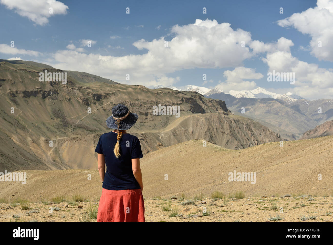 View on the remote Shakhdara Valley in the Pamir mountain, Tajikistan, Central Asia. Stock Photo