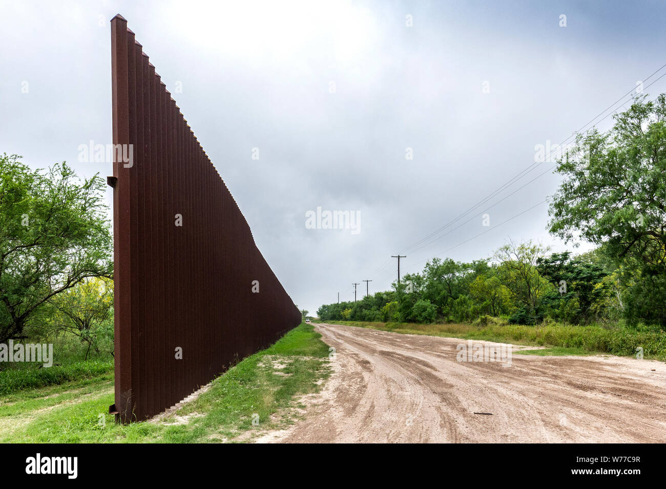 Both sides of the fence hires stock photography and images Alamy