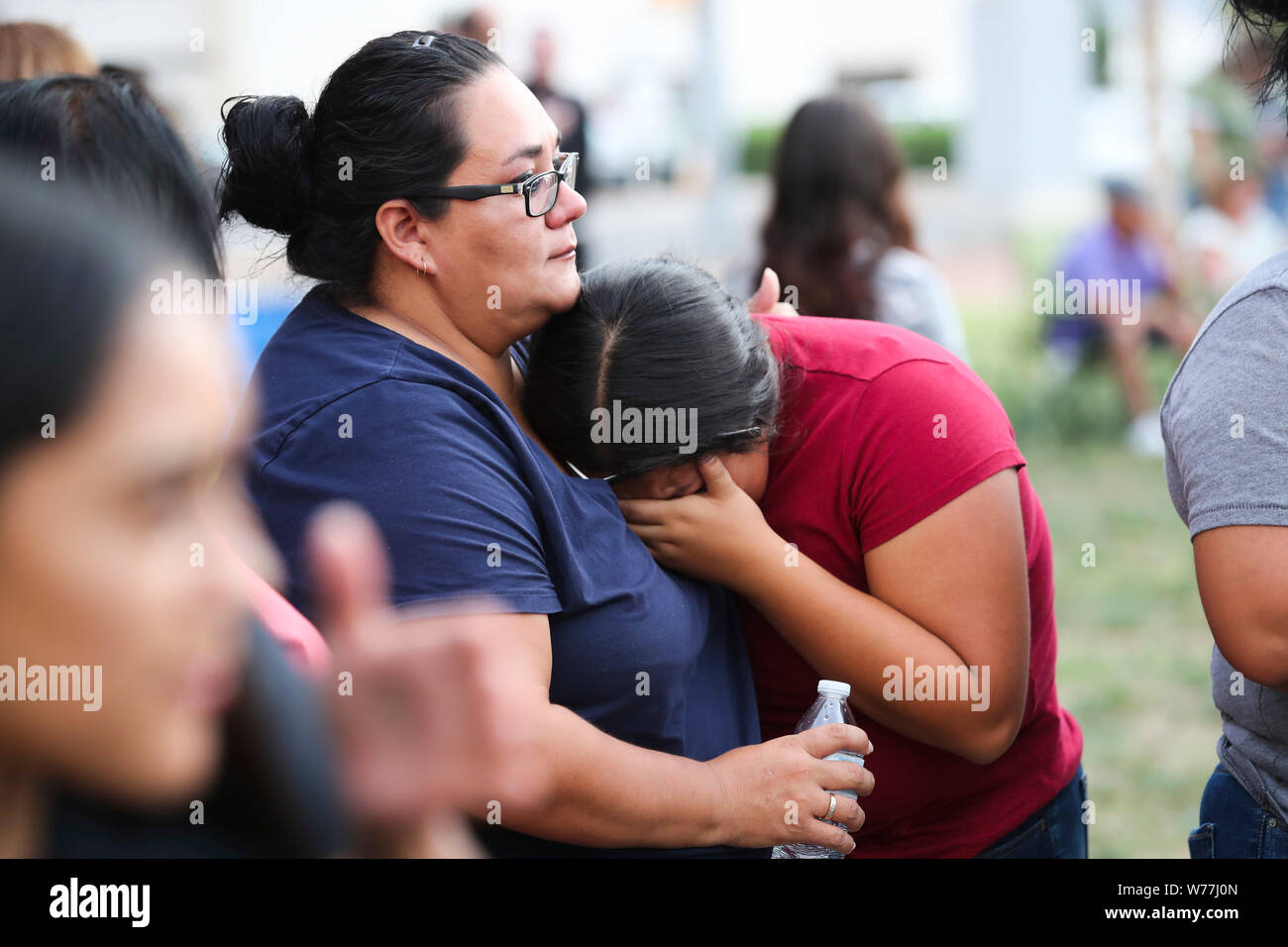 Beijing, USA. 4th Aug, 2019. People take part in a prayer and vigil at Ponder Park in El Paso, Texas, the United States, Aug. 4, 2019. Credit: Wang Ying/Xinhua/Alamy Live News Stock Photo