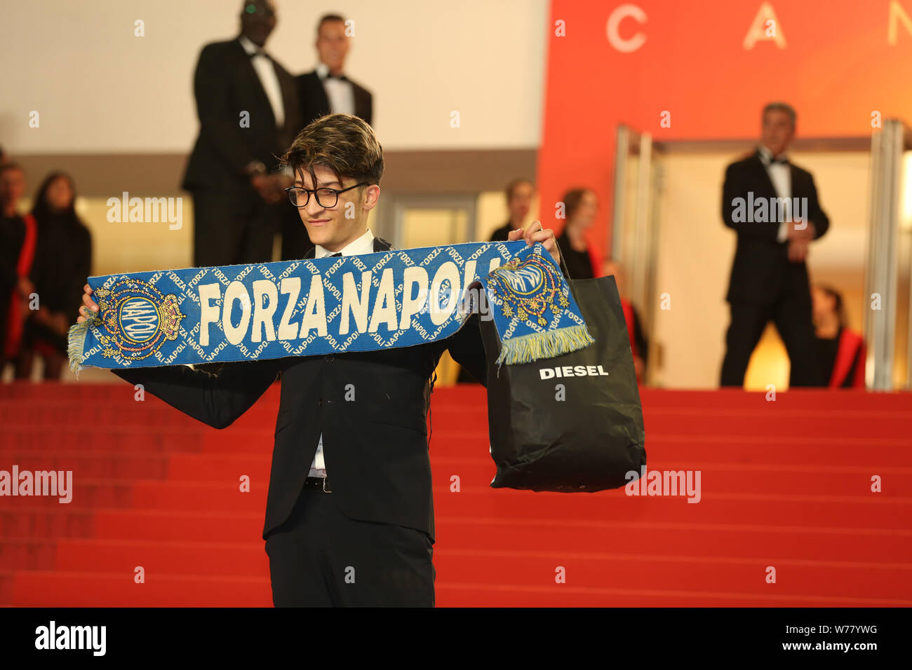 CANNES, FRANCE - MAY 19: a guest attends the Diego Maradona screening during the 72nd Cannes Film Festival (Mickael Chavet) Stock Photo