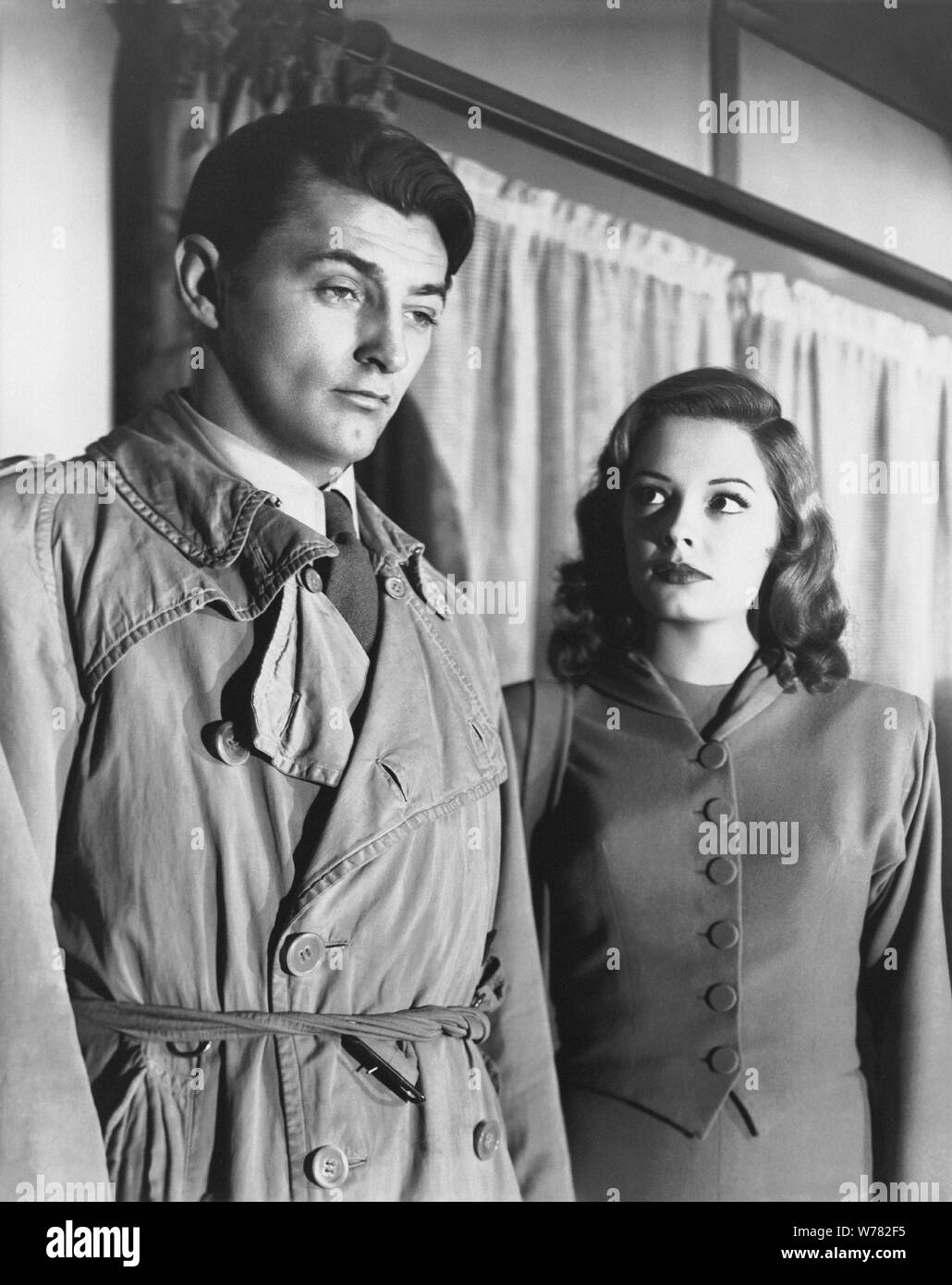 ROBERT MITCHUM, JANE GREER, OUT OF THE PAST, 1947 Stock Photo - Alamy