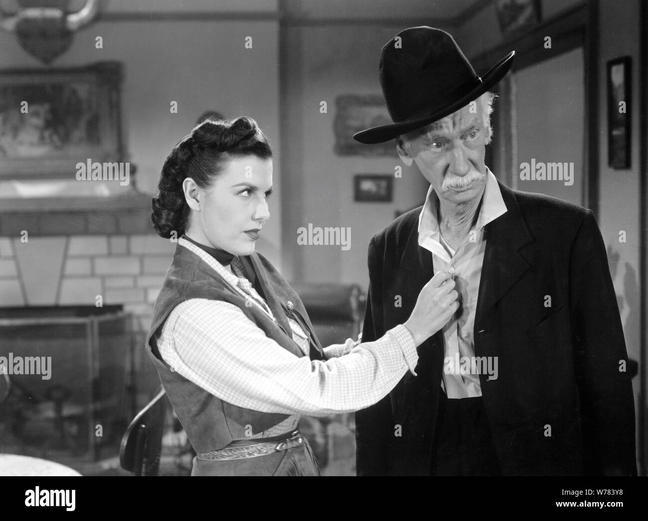 SHEILA RYAN, CLEM BEVANS, GOLD RAIDERS, 1951 Stock Photo
