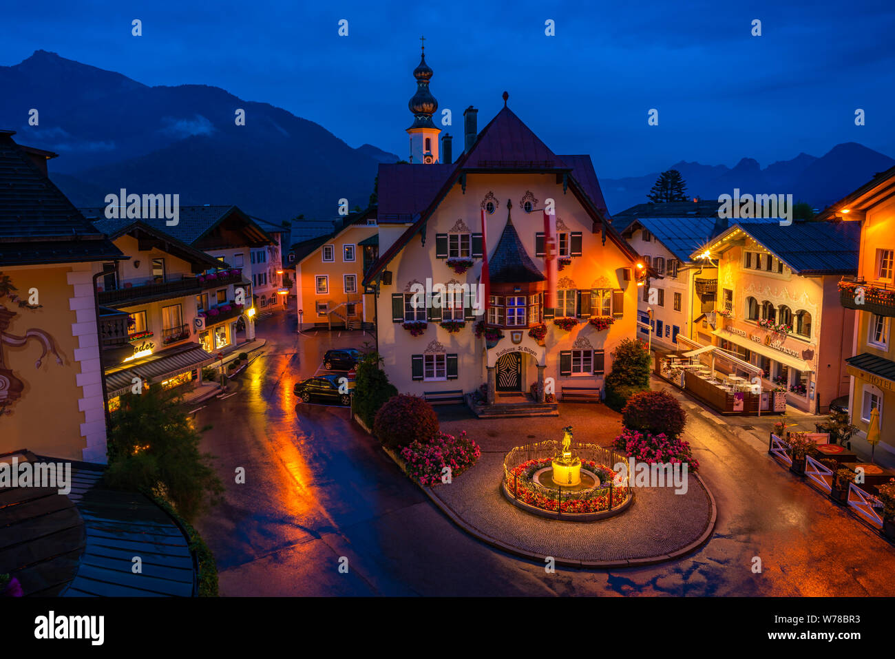 St gilgen city hall hi-res stock photography and images - Alamy