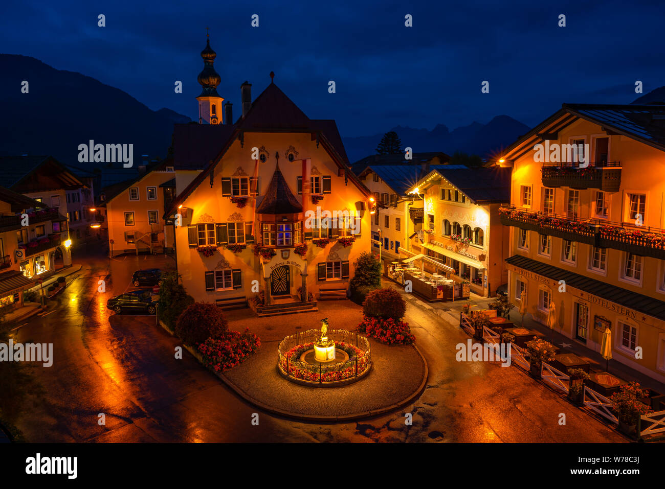 St gilgen city hall hi-res stock photography and images - Alamy