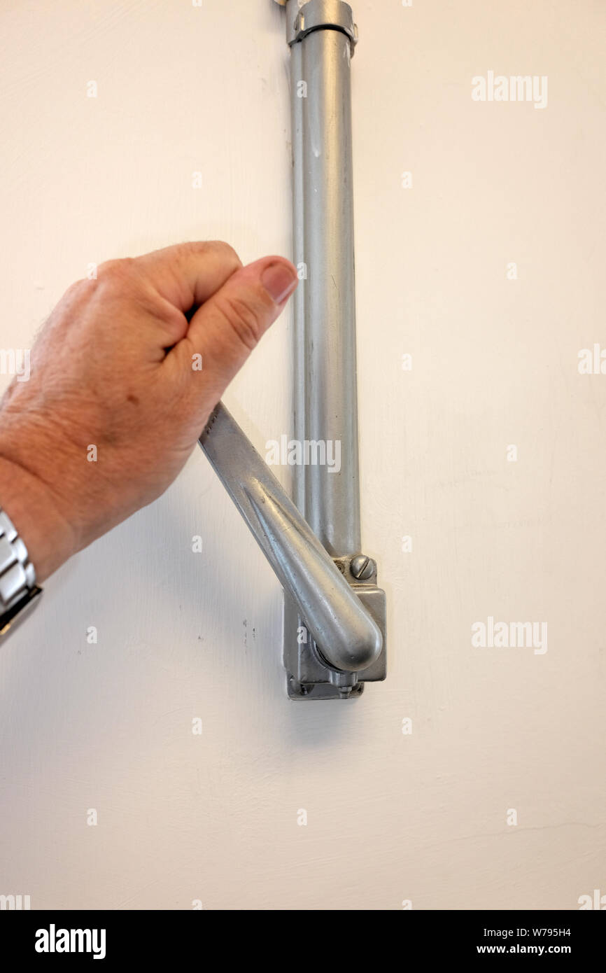 Winding handle hires stock photography and images Alamy