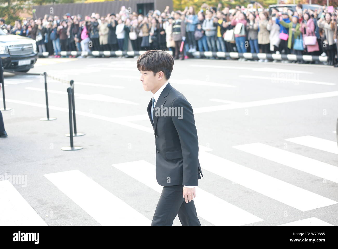 South Korean Actor Kim Min Seok Arrives For The Wedding Ceremony Of Actress Song Hye Kyo And Actor Song Joong Ki In Seoul South Korea 31 October 1 Stock Photo Alamy South Korean Actor Kim Min Seok Arrives For The Wedding Ceremony Of Actress Song Hye Kyo And Actor Song Joong Ki In Seoul South Korea 31 October 1 Stock Photo Alamy
