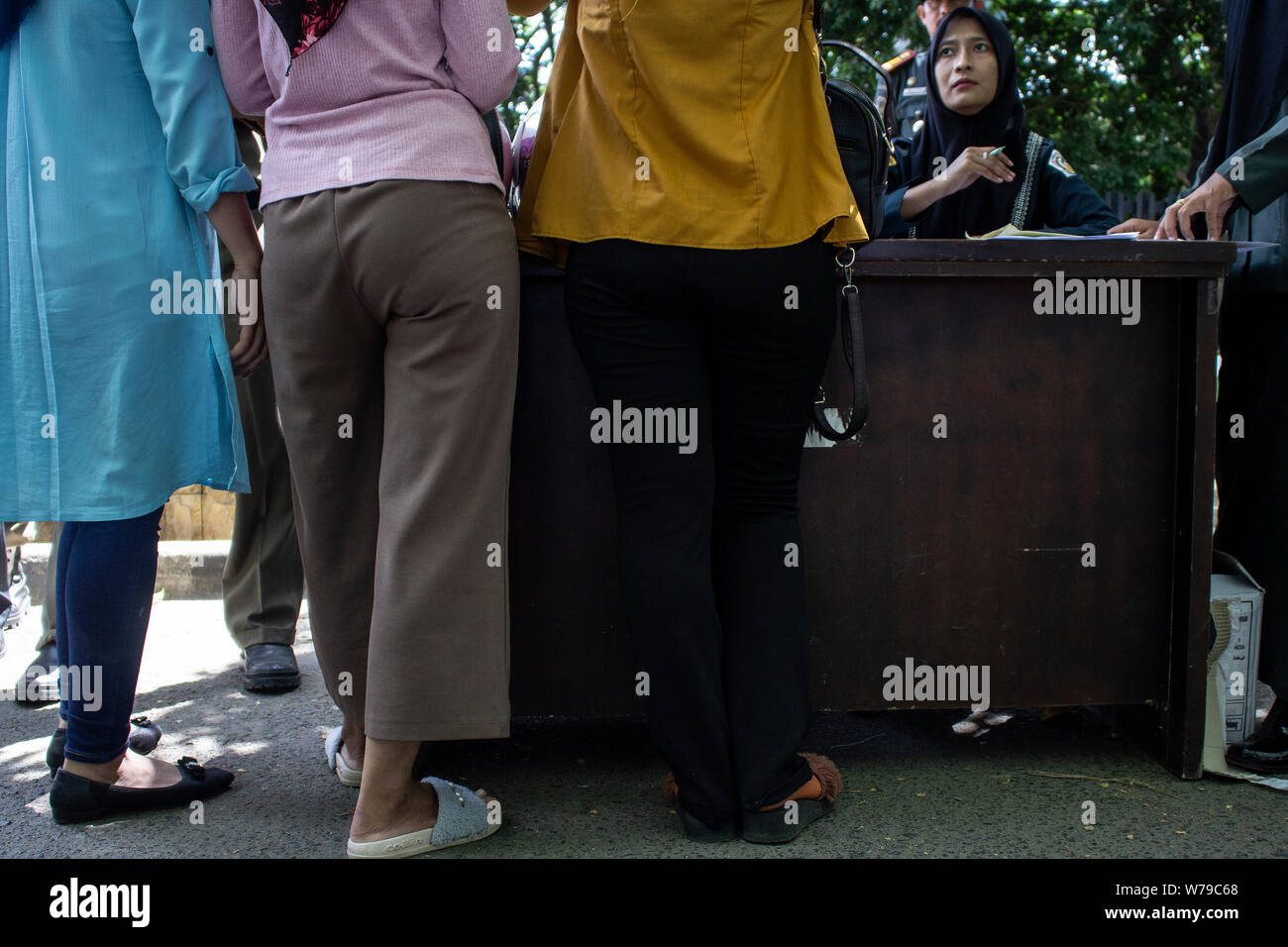 men wearing tight pants