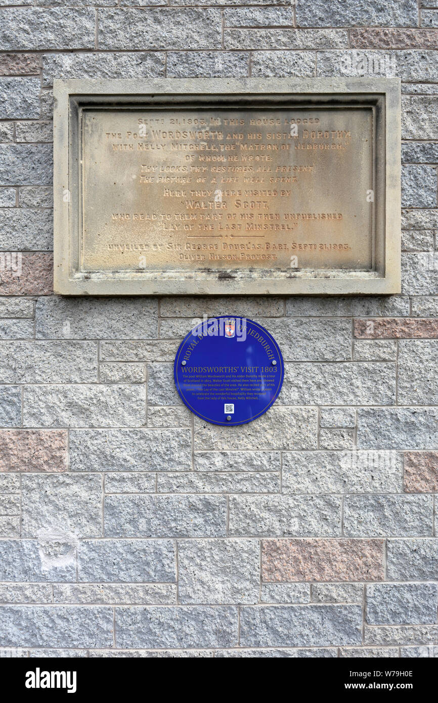 Blue plaque commemorating the visit to Jedburgh of poet William Wordsworth and his sister Dorothy in 1803, Jedburgh, Scottish Borders, Scotland, UK. Stock Photo