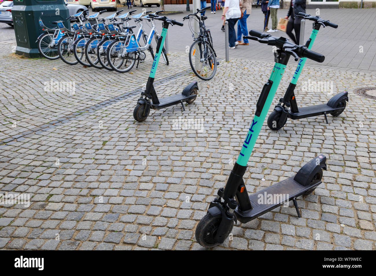Tier mobility hi-res stock photography and images - Alamy