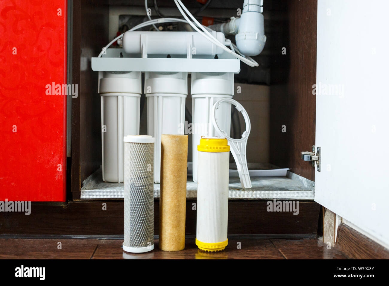 Filter Rinse Water Reverse osmosis system purifying hi-res stock photography and images ...