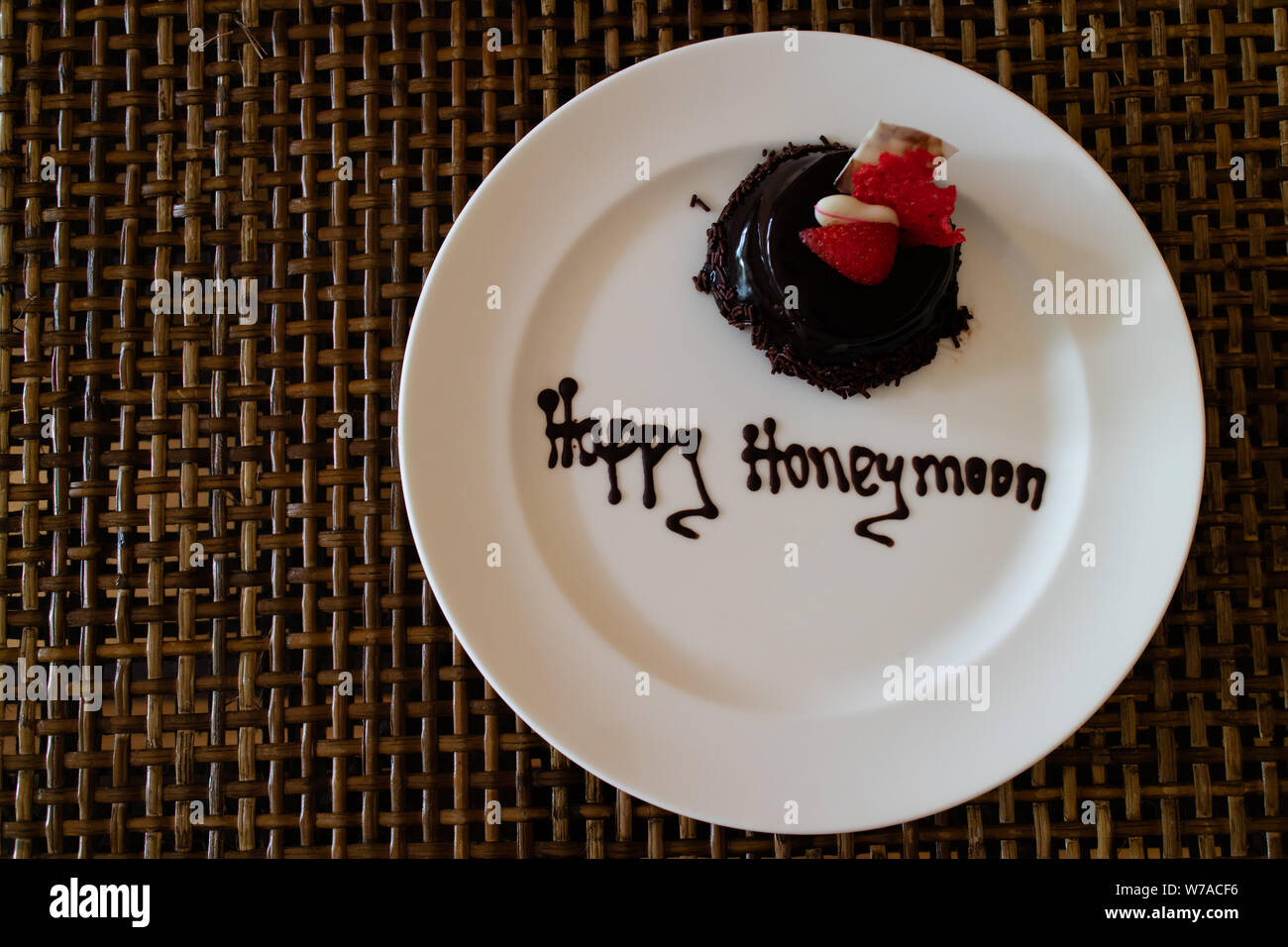 Our Happy Honeymoon Cake in Thailand - Our Big Fat Travel Adventure