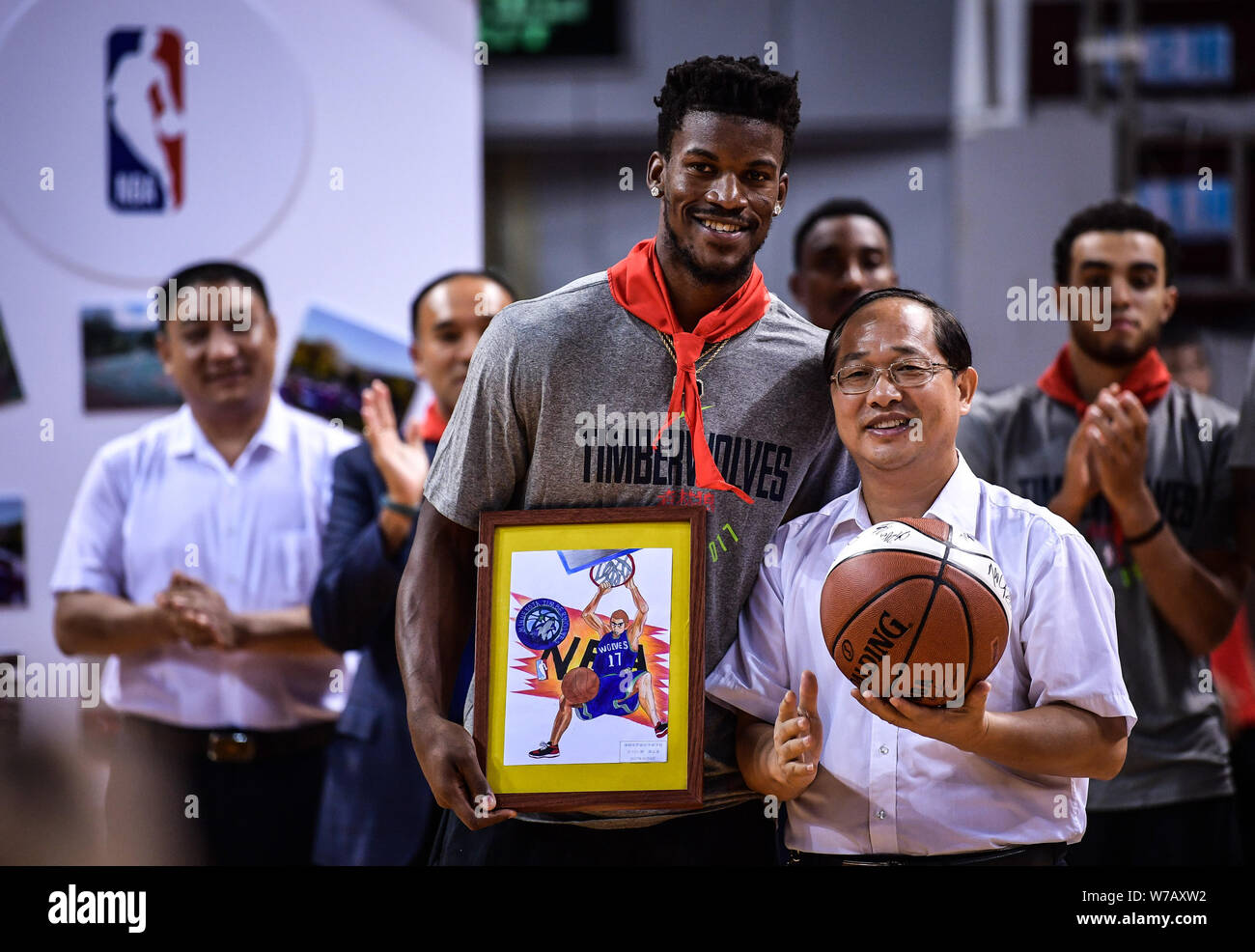 Jimmy Butler  Basketball pictures, Nba pictures, Sports graphic