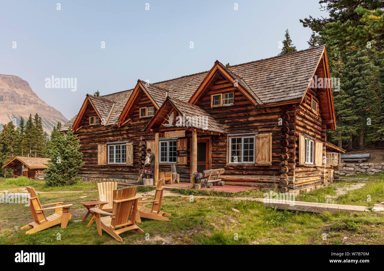 Main lodge at Skoki Ski Lodge, a remote backcountry lodge located near Lake Louise in Banff National Park, Alberta, Canada. Stock Photo