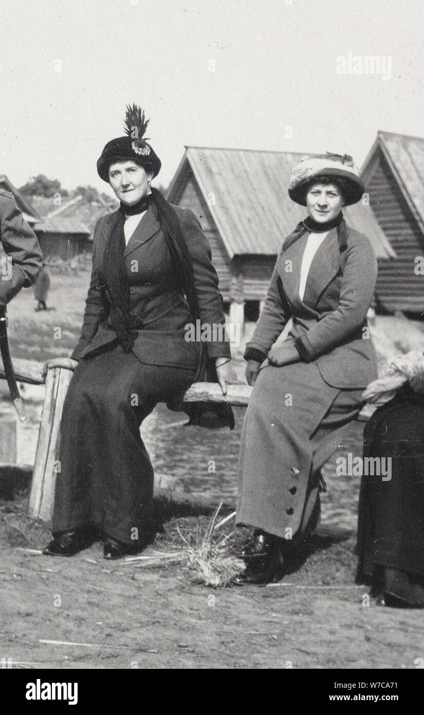 Maria Evgenyevna Golovina, secretary of Rasputin (right) and Julia Alexandrovna Den, 1912-1913. Artist: Anonymous Stock Photo