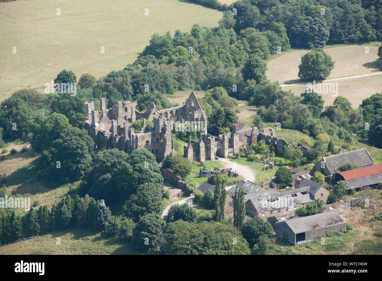 Ruins of Wingfield Manor House and Manor Farm, South Wingfield
