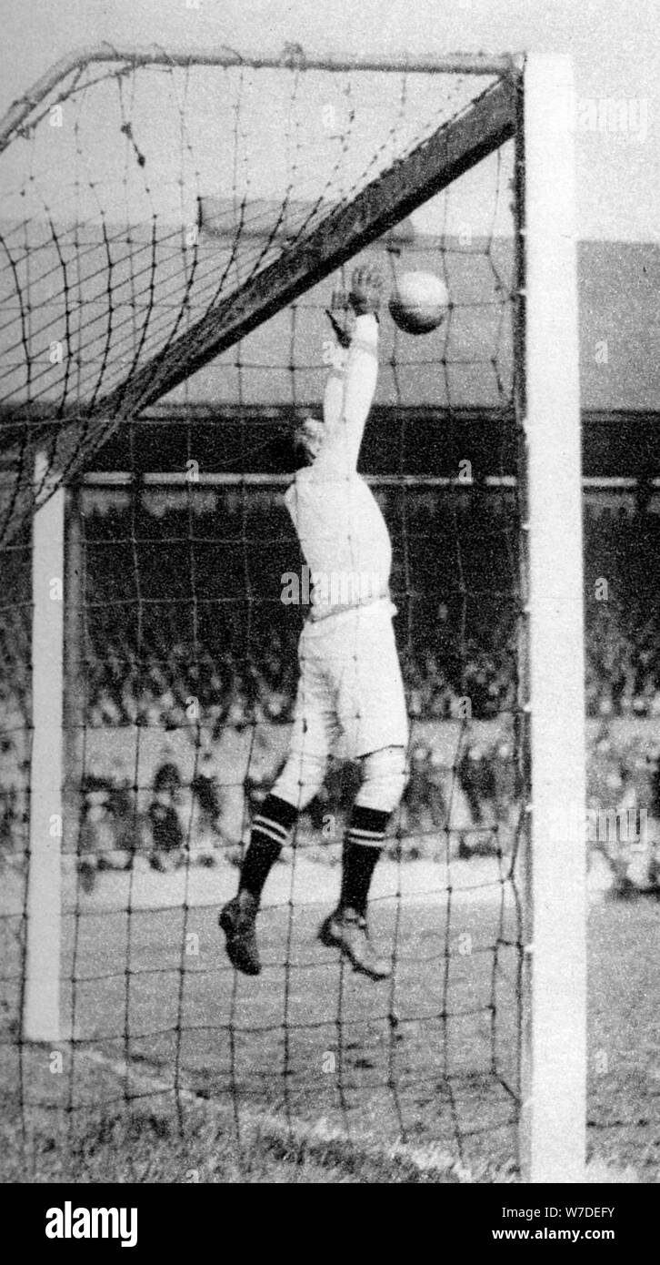 Howard Baker, goalkeeper, Stamford Bridge, London, 1926-1927. Artist: Unknown Stock Photo
