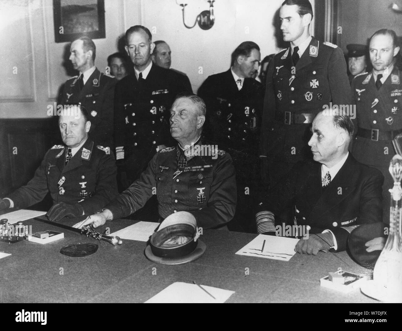 Maréchal Keitel signature de la capitulation allemande à Berlin 08.05.45 WW2 