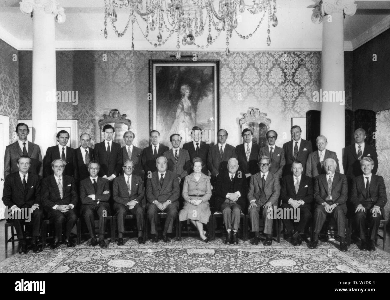 room inside 10 downing street hires stock photography and