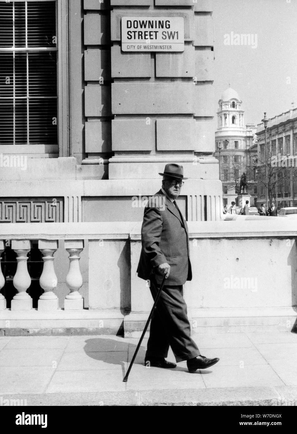 Harold wilson downing street 1970 hires stock photography and images