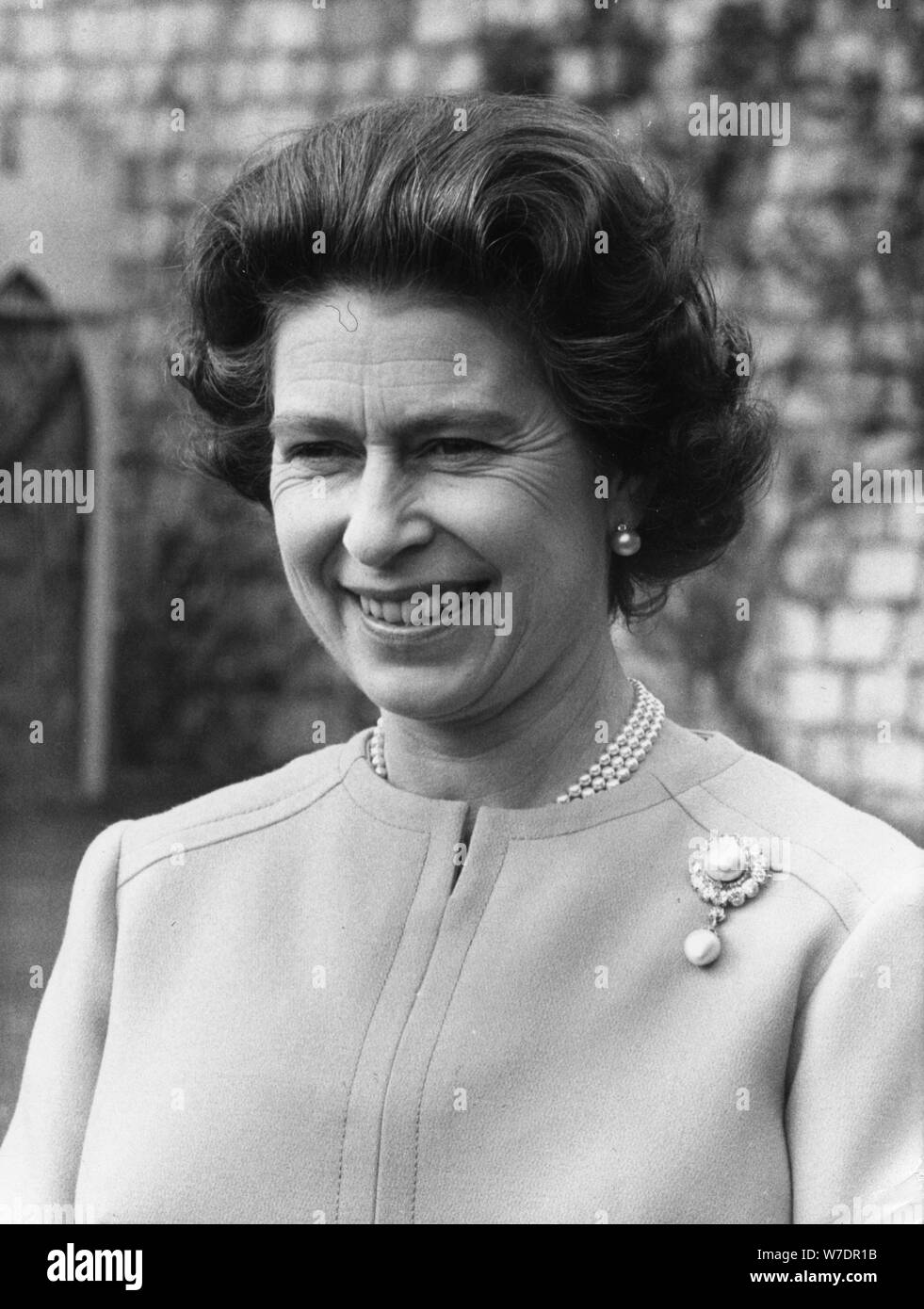 Queen elizabeth ii 1970s portrait hires stock photography and images Alamy