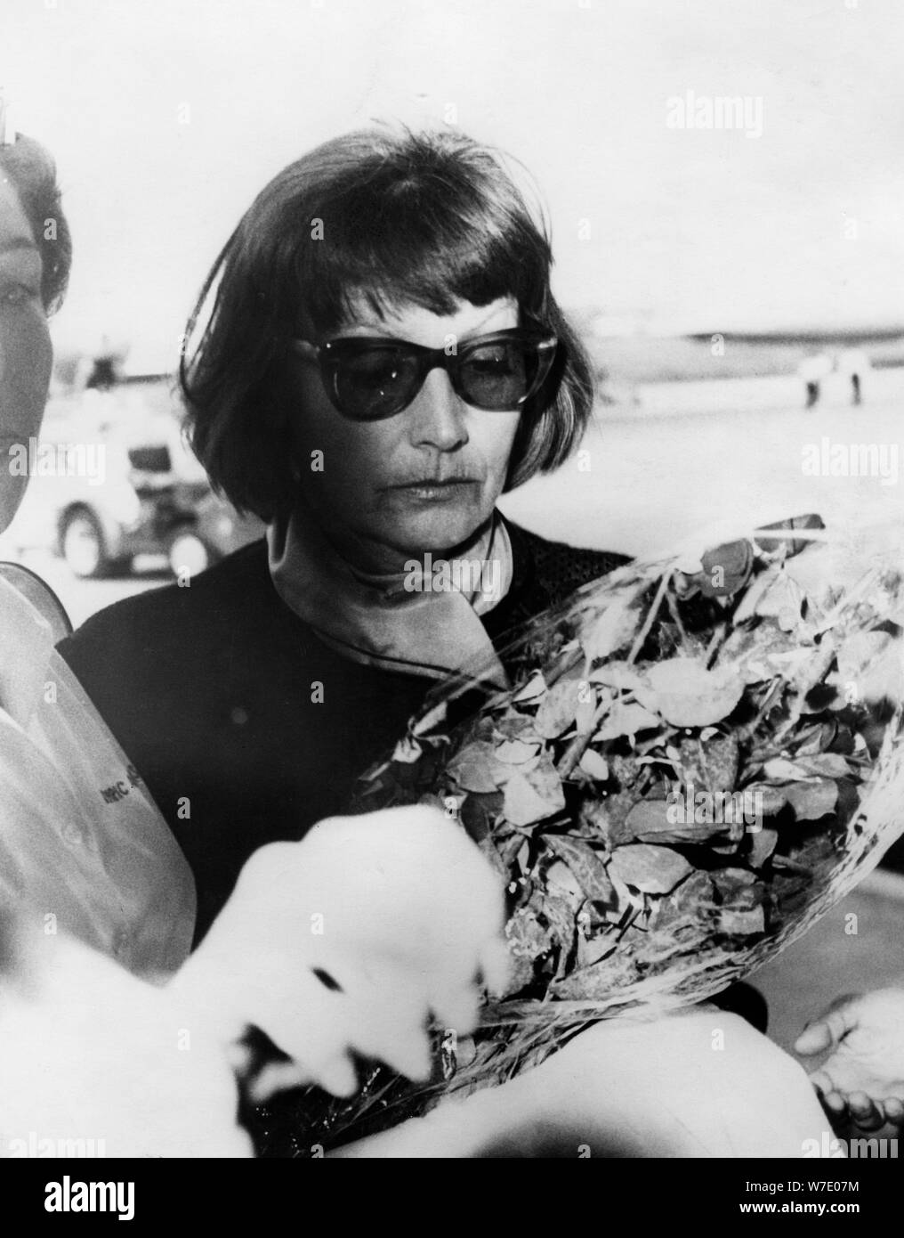 Swedish-American actress and film star Greta Garbo arriving at Ciampino  Airport, Rome, Italy, 1958. Artist: Unknown Stock Photo - Alamy
