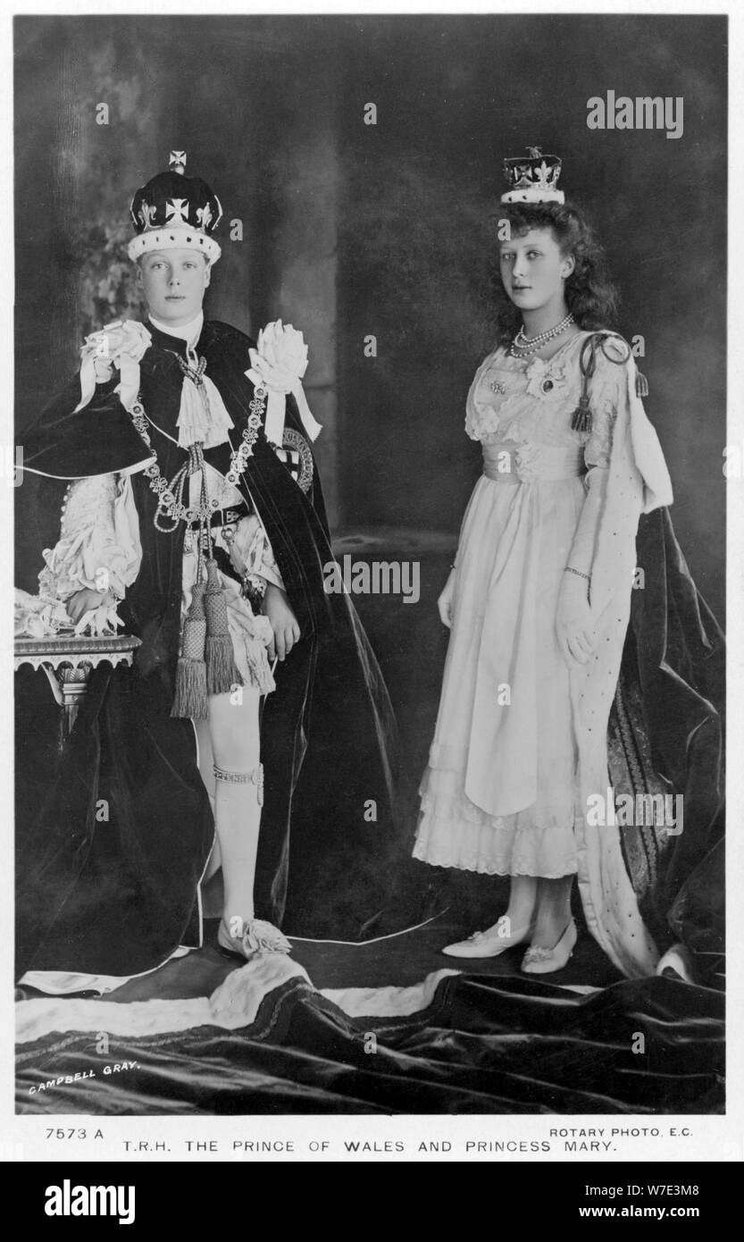 Costume of wales Black and White Stock Photos & Images Alamy