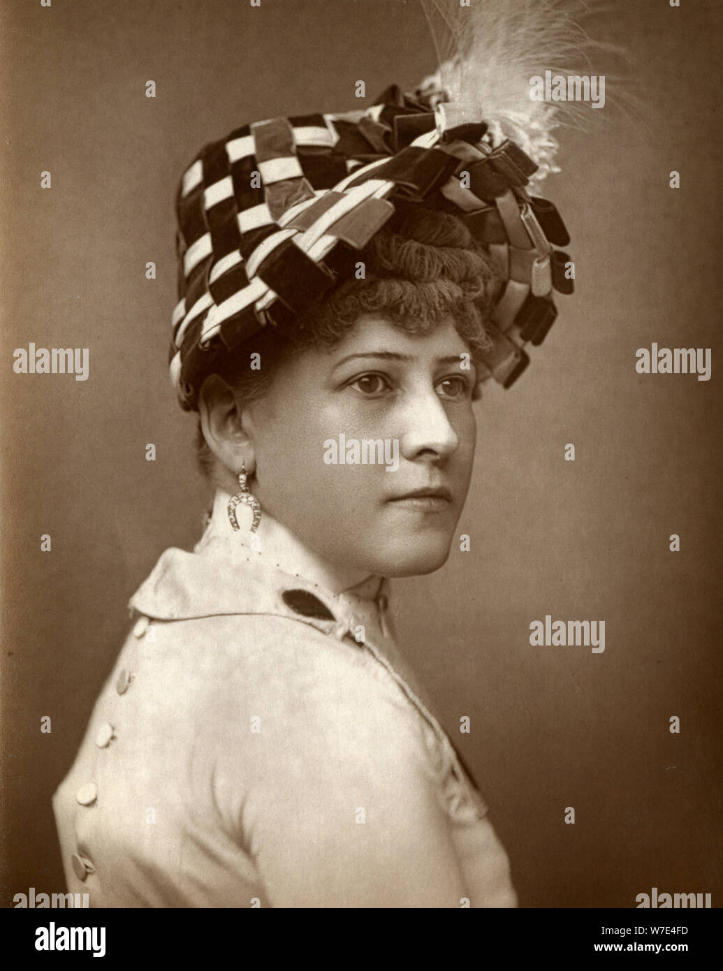 Kate Munroe, actress, 1883. Artist: St James's Photographic Co Stock Photo