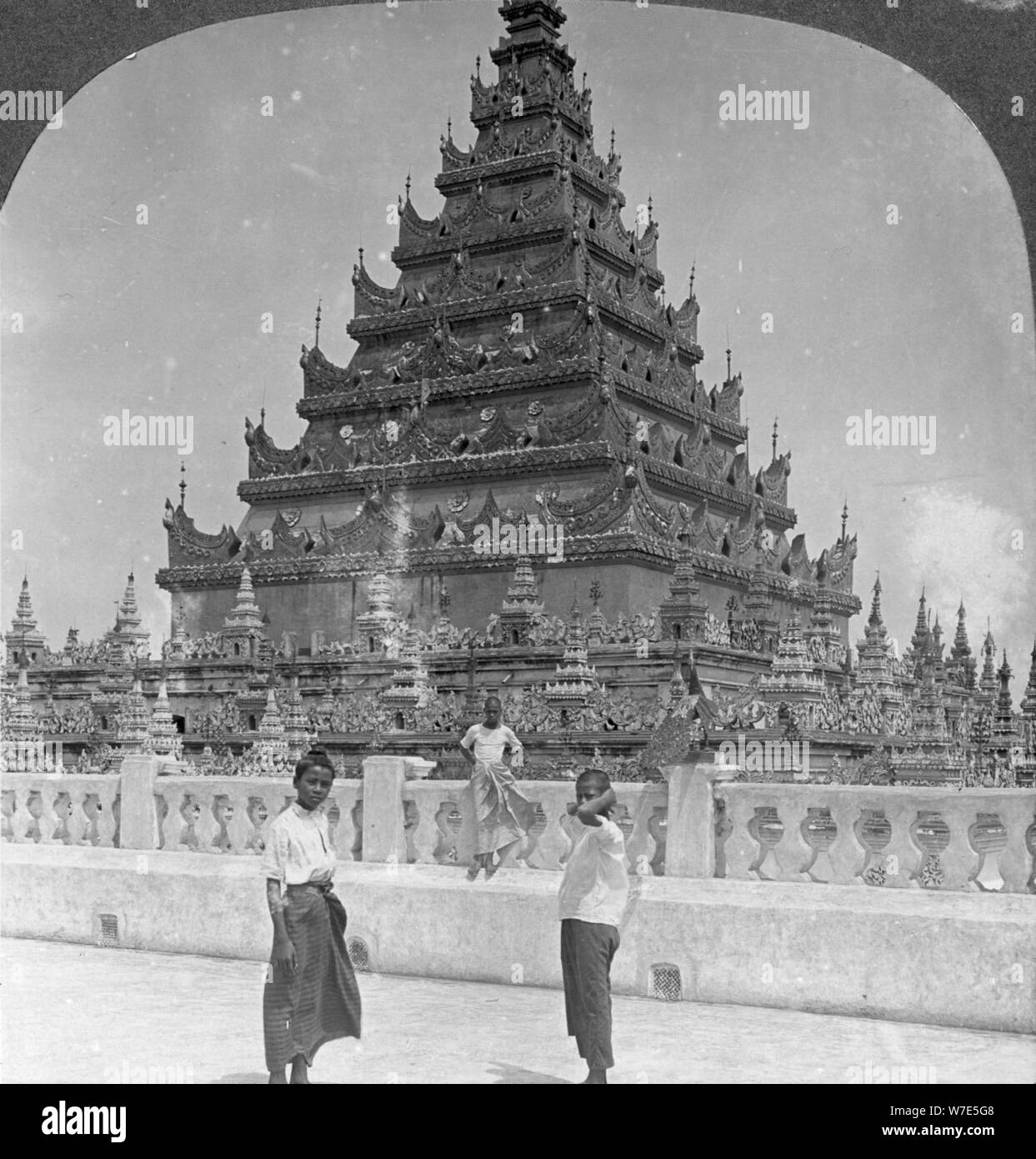 Arakan Pagoda, Mandalay, Burma, 1908.  Artist: Stereo Travel Co Stock Photo