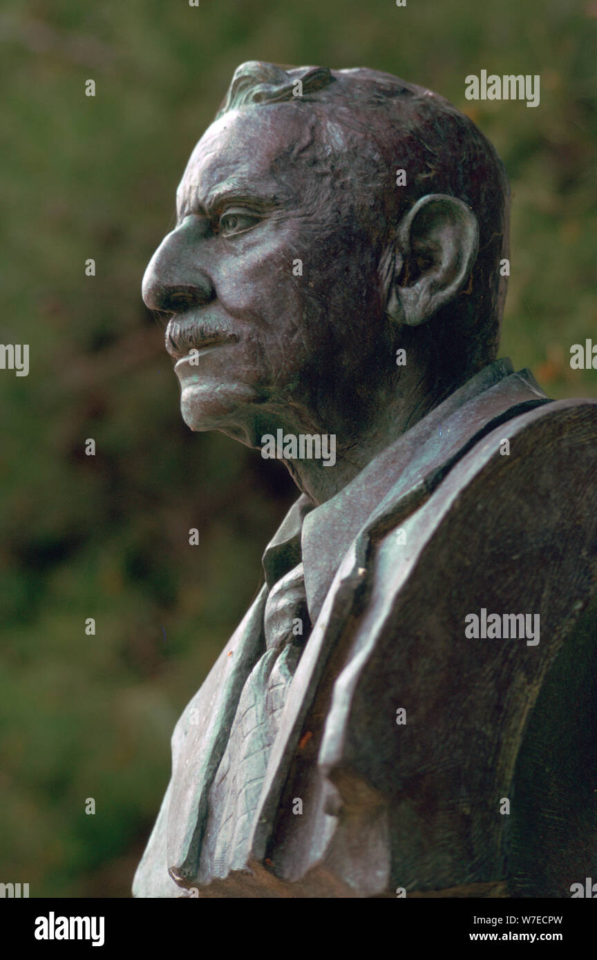 Bronze bust of the archaeologist Sir Arthur Evans, 20th century. Artist: Unknown Stock Photo