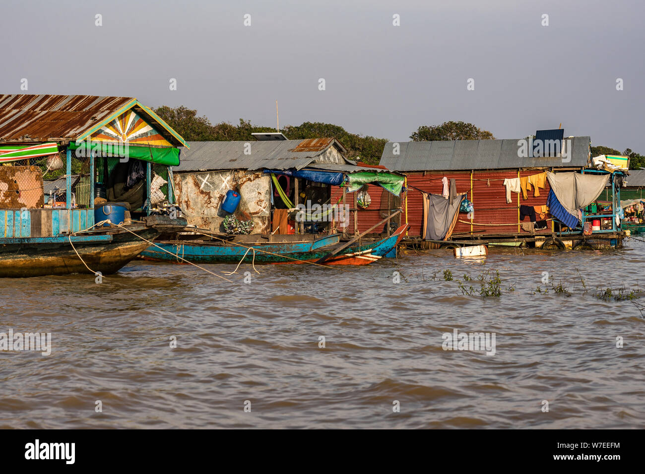 Floating village with floating houses on the Tonle Sap Lake, Koh Rong  island, Cambodia, Asia Stock Photo - Alamy