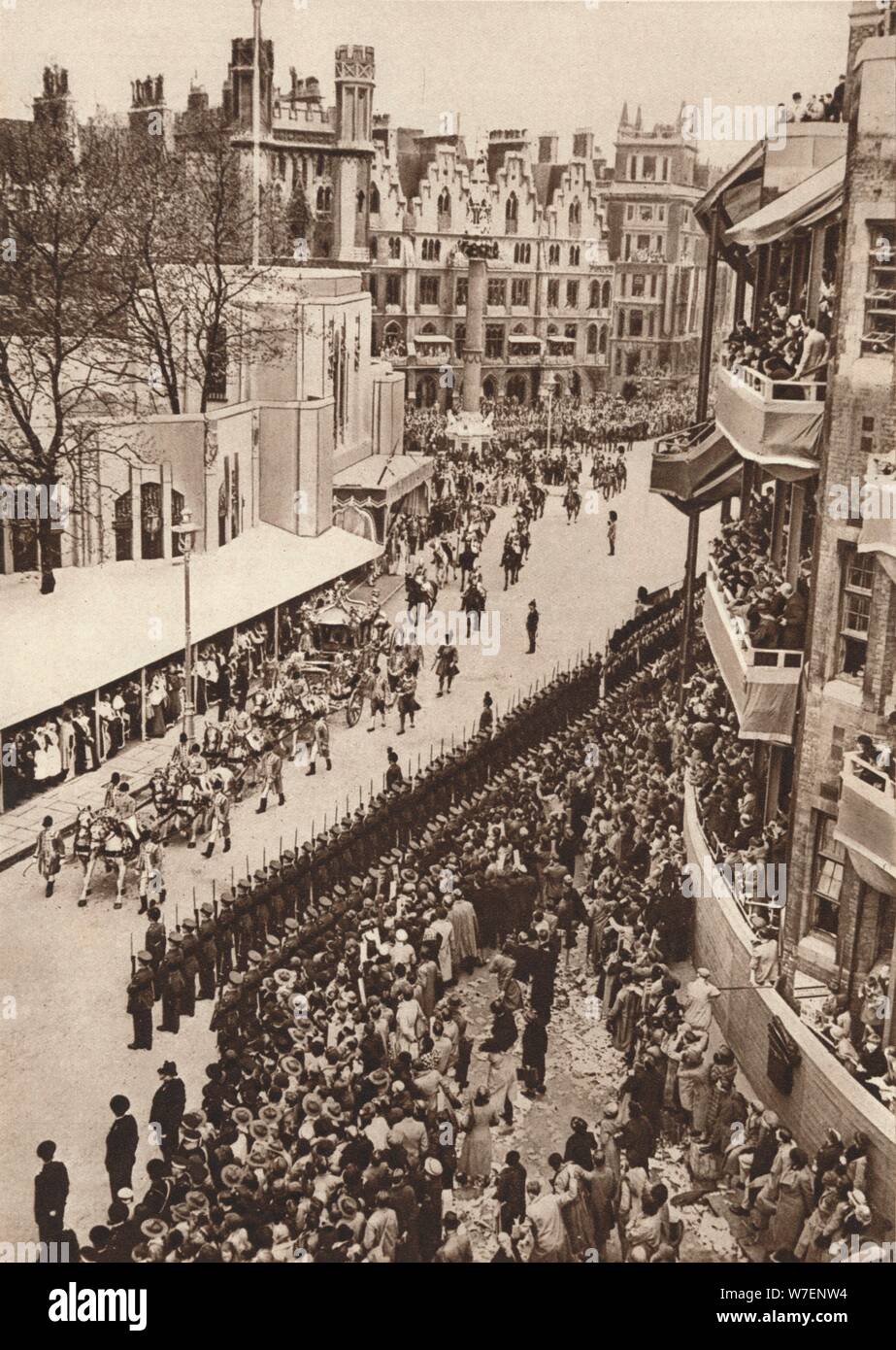 1937 coronation balcony hi-res stock photography and images - Alamy