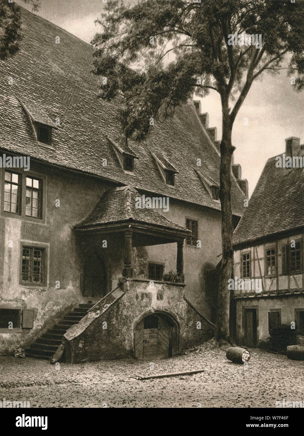 'Michelstadt (Odenwald) - Yard of cellarage', 1931. Artist: Kurt Hielscher. Stock Photo