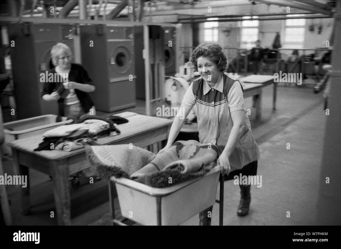 Washing machine 1970s hires stock photography and images Alamy