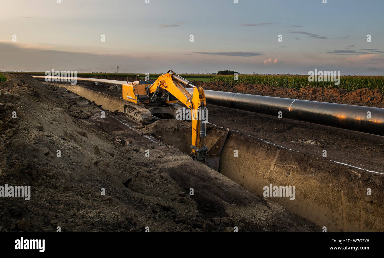 Construction of a new gas pipeline Stock Photo - Alamy