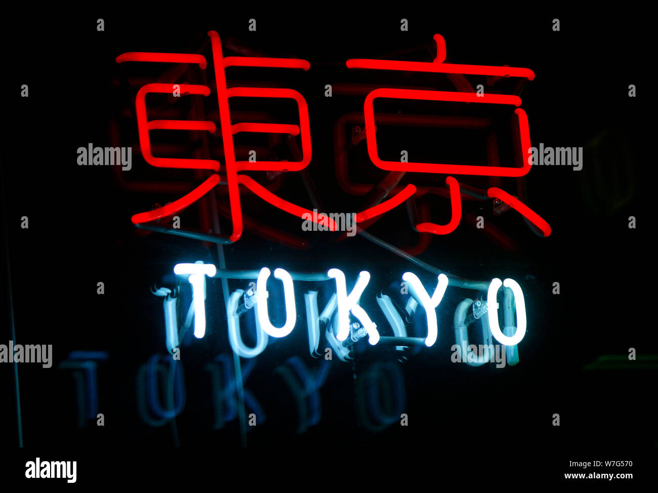 Neonschrift High Resolution Stock Photography And Images Alamy