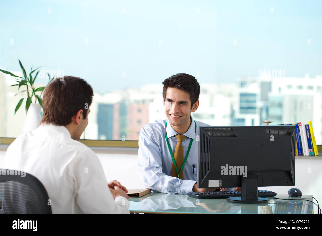 Bank Teller High Resolution Stock Photography And Images Alamy